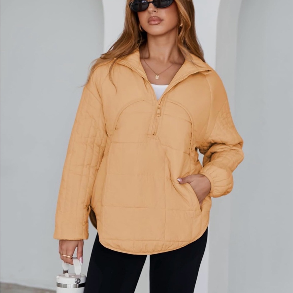 Amazon Women's oversized Pullover quarter zip Puffer Jacket in light orange Sz M